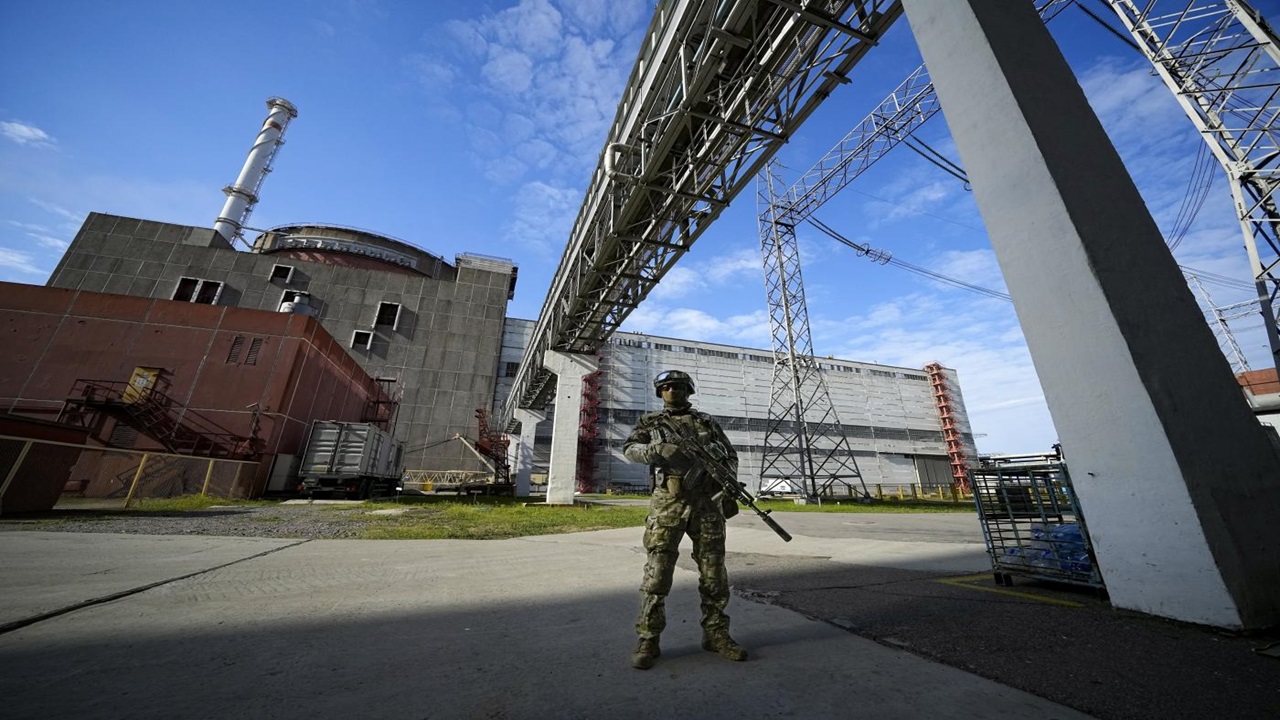 ukraine russie un drone de kiev a frappe la centrale de zaporijia il sagit dune attaque ciblee