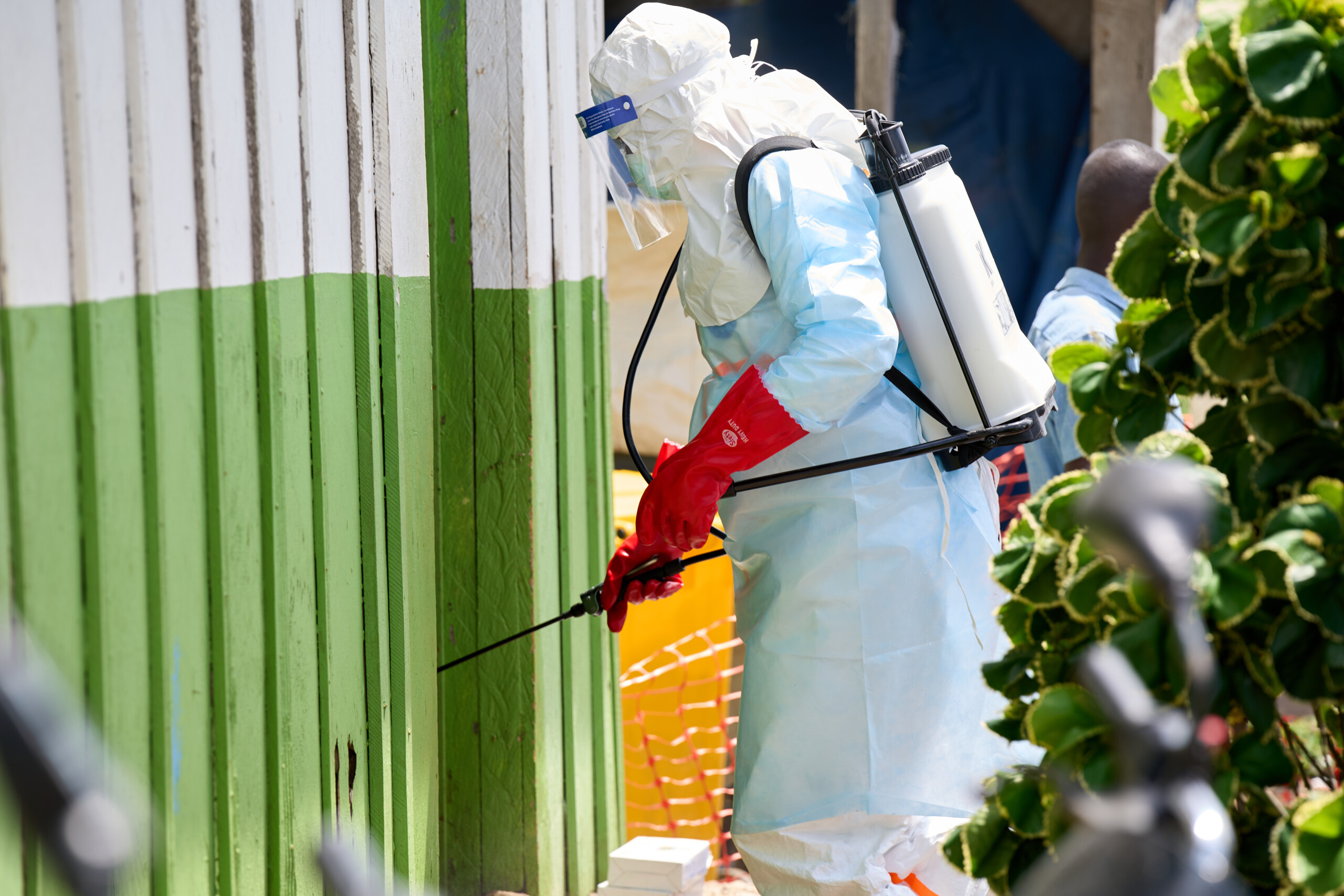 ebola le centre de cagliari boucle un cas suspect concernant un italien originaire du congo scaled