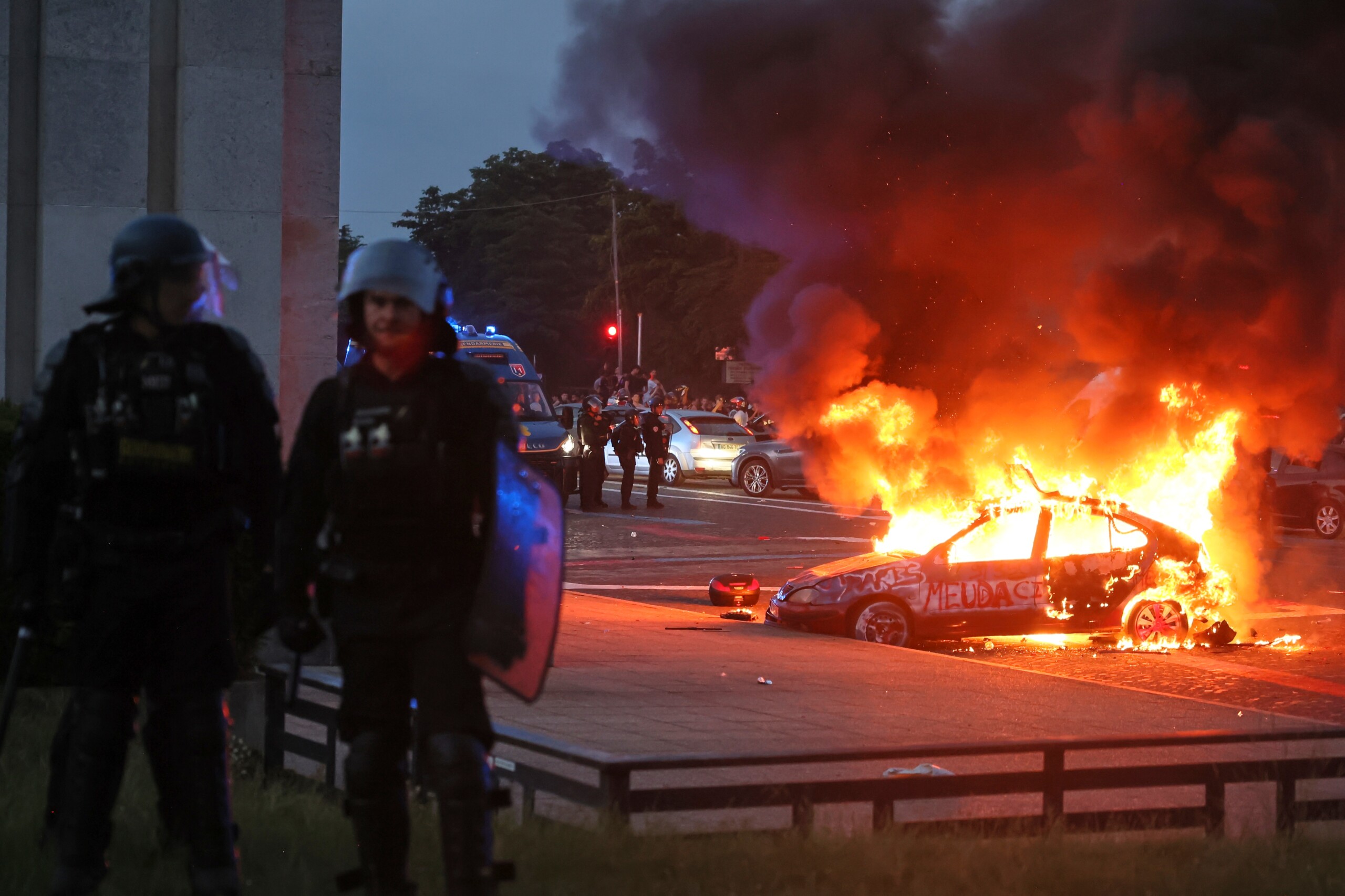 France : un mort et un blessé grave lors d’incidents en marge des célébrations du PSG 1 france un mort et un blesse grave lors dincidents en marge des celebrations du psg scaled