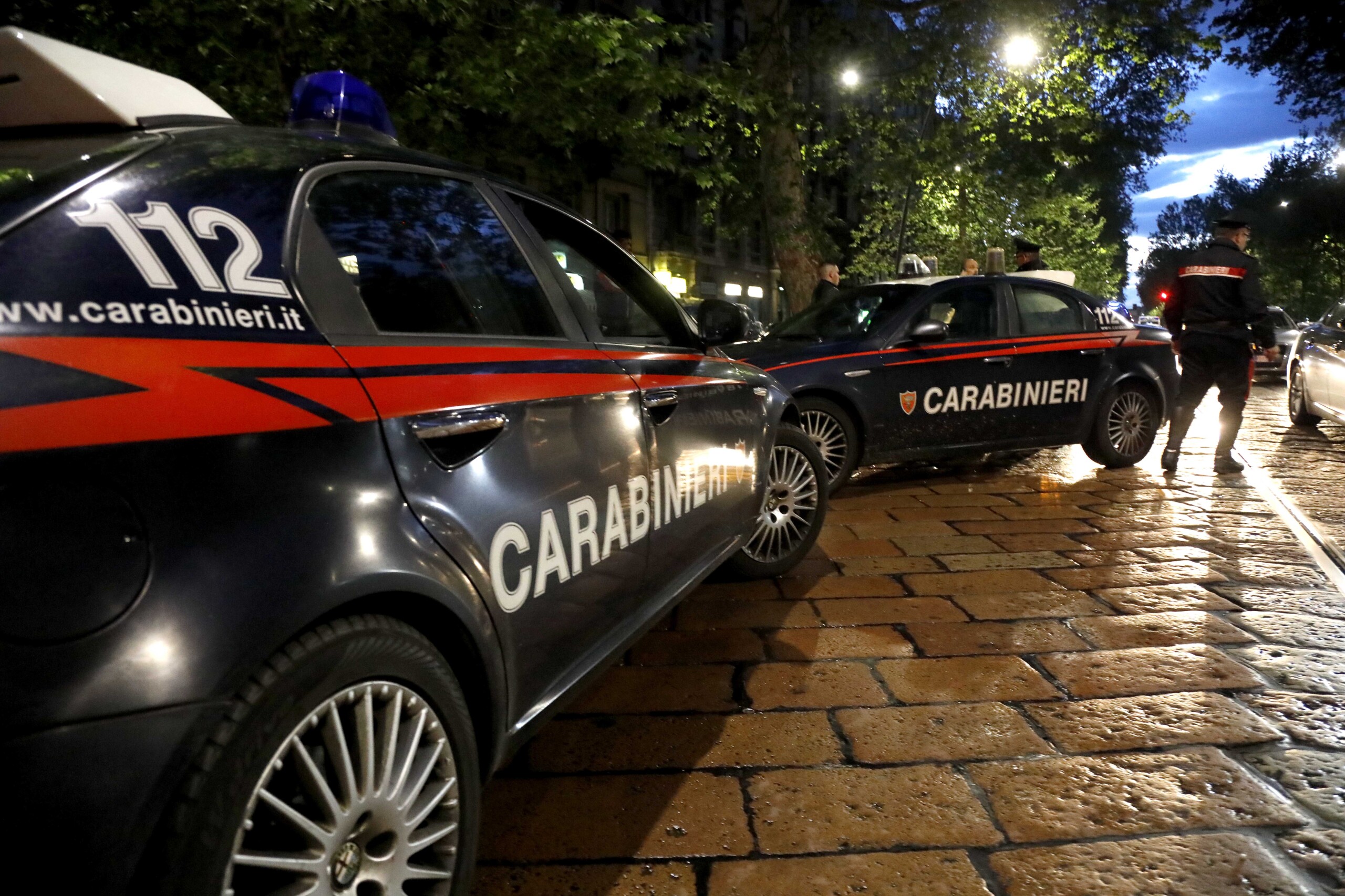 cosenza une femme poignardee apres une agression devant son domicile une arrestation scaled