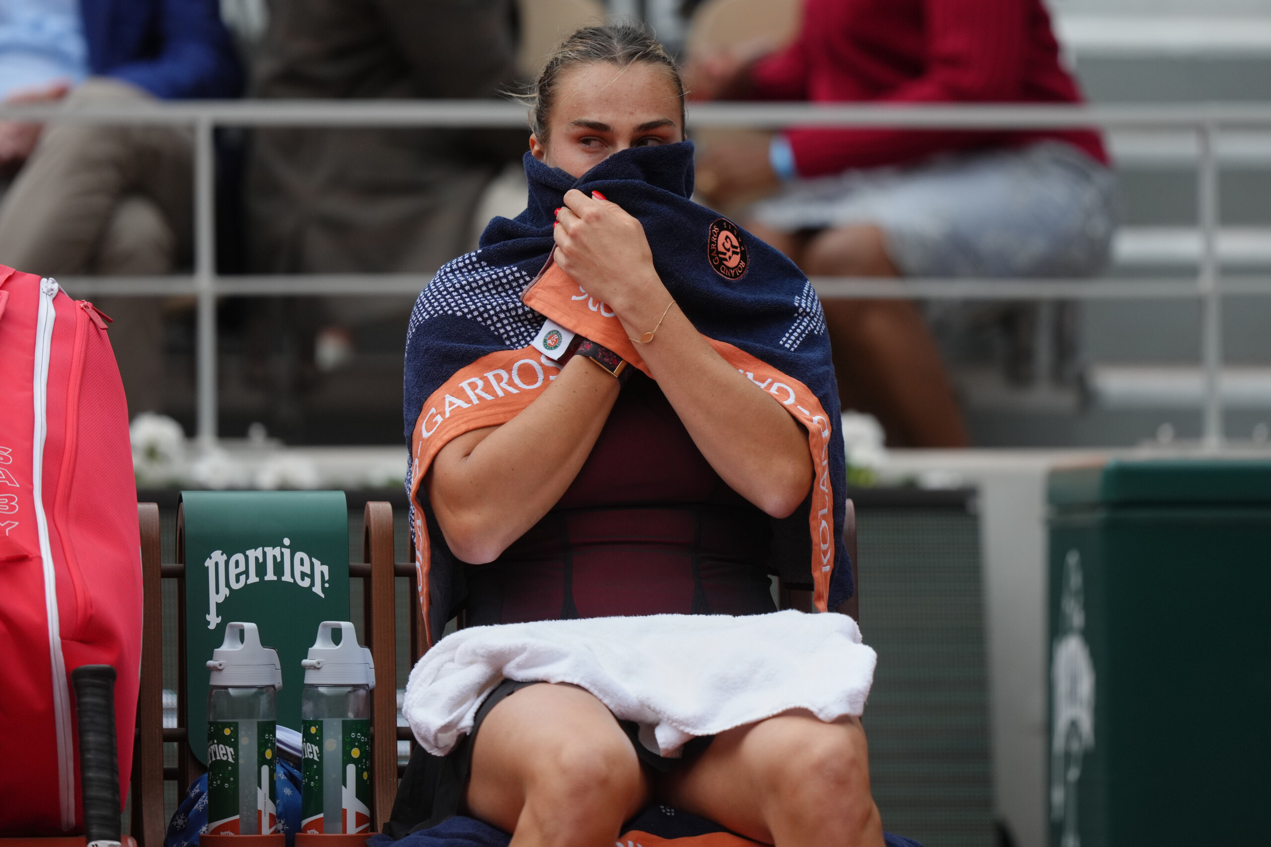 roland garros la n 1 sabalenka seffondre shnaider en demi finale scaled