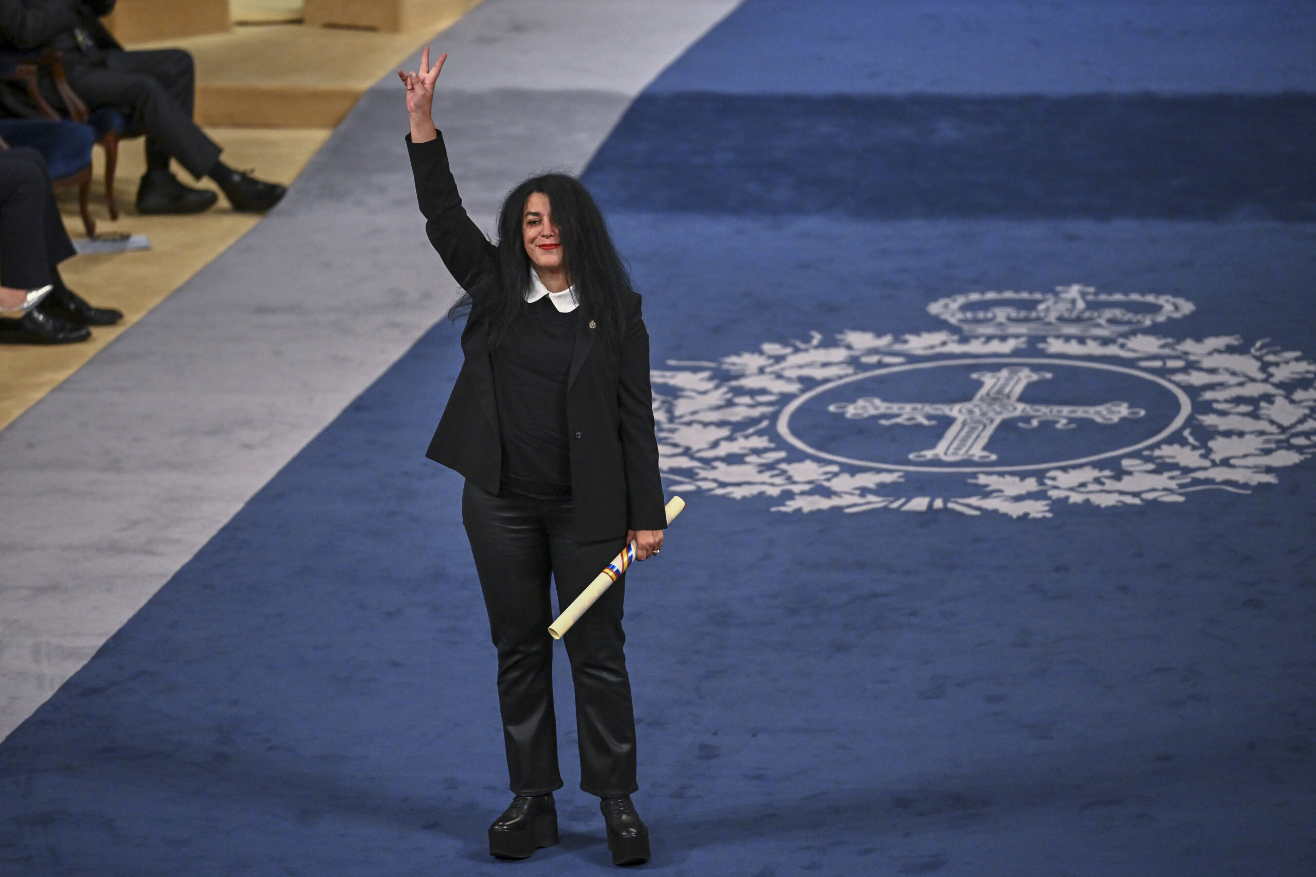 cinema selon les medias francais marjane satrapi autrice de persepolis est decedee scaled