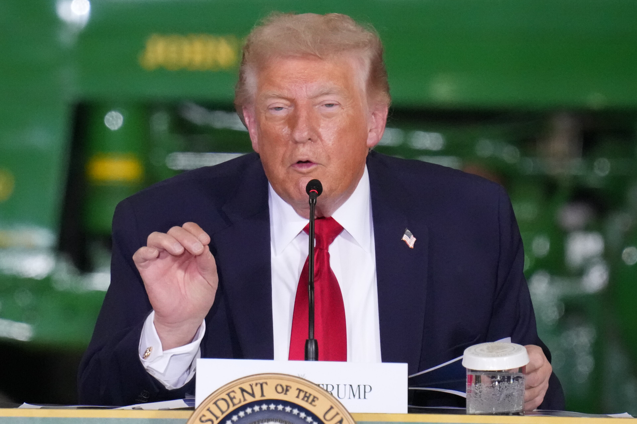 iran trump exclut tout retrait des troupes americaines du moyen orient avant la fin de loperation scaled