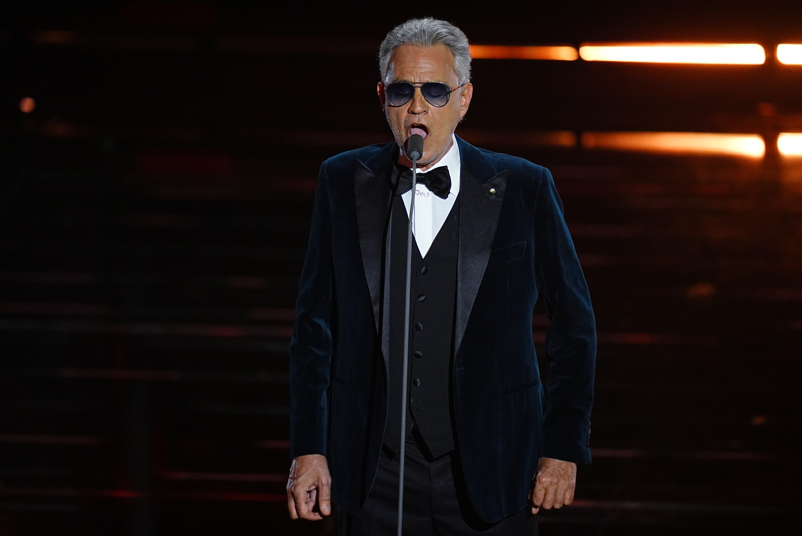 coupe du monde 2026 andrea bocelli ouvrira le fifa countdown concert scaled