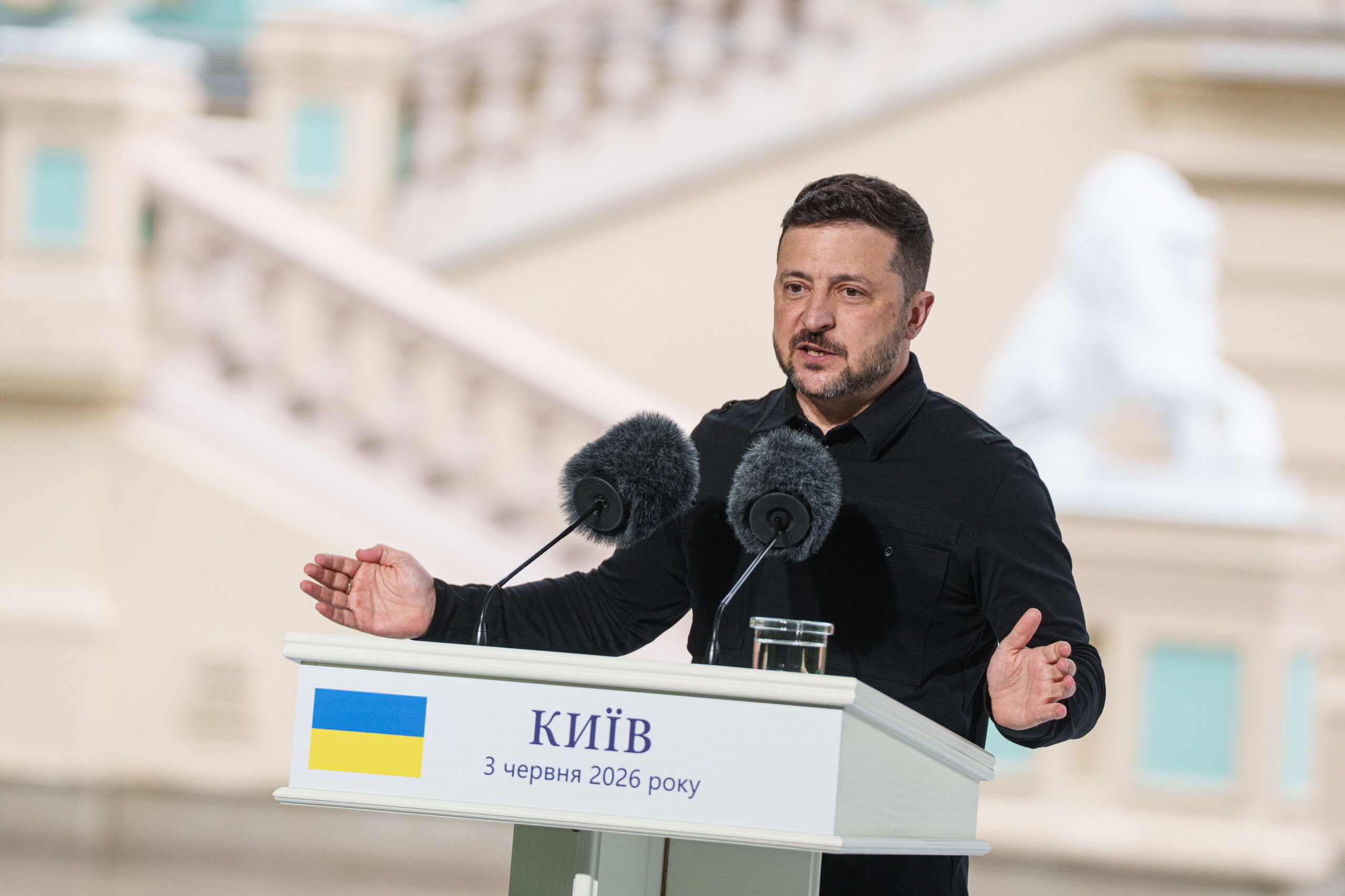 ukraine zelensky pour parvenir a un cessez le feu lideal serait une rencontre entre les dirigeants de la russie de leurope et des etats unis scaled
