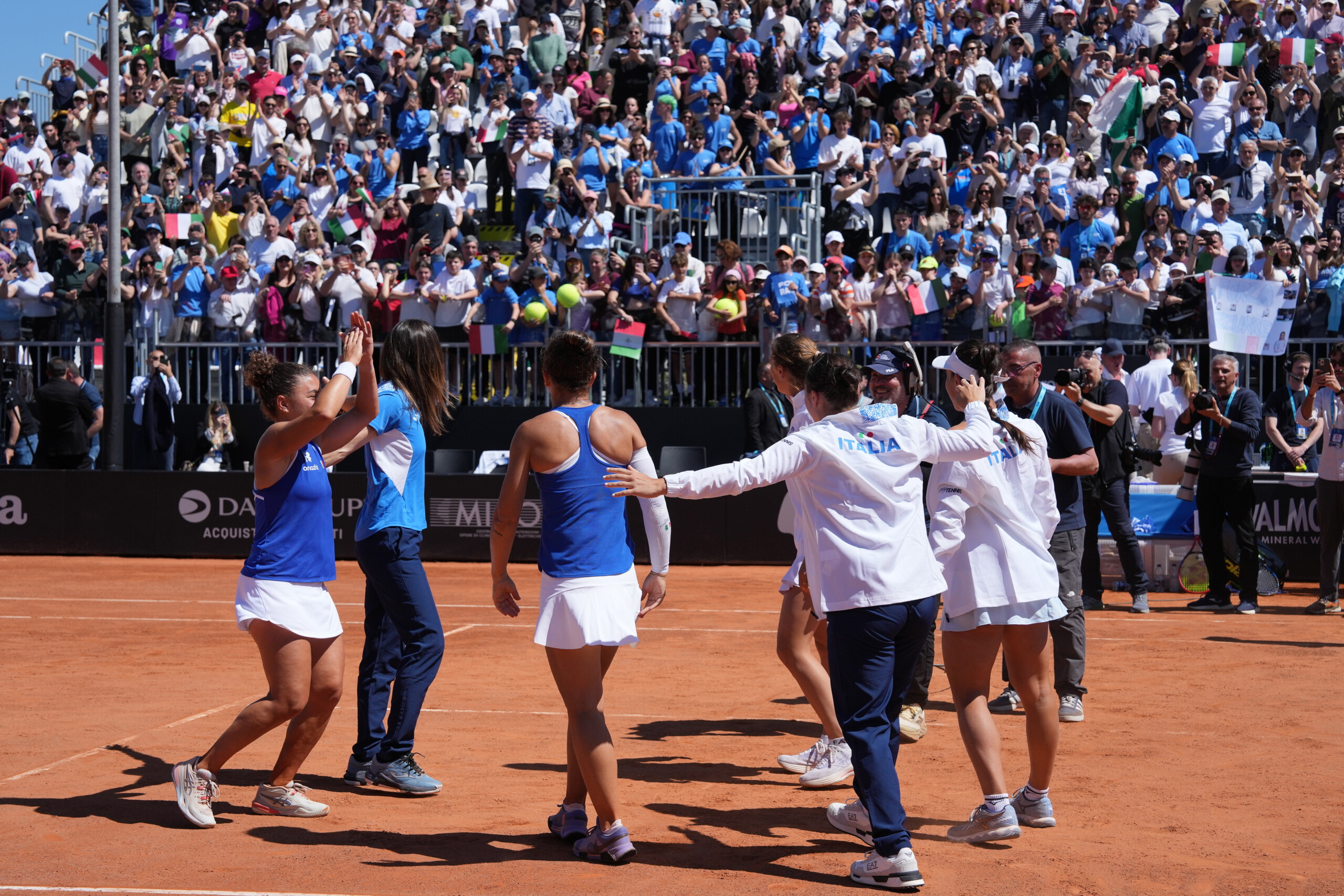 tennis finales de la bjk cup litalie debute contre la chine scaled