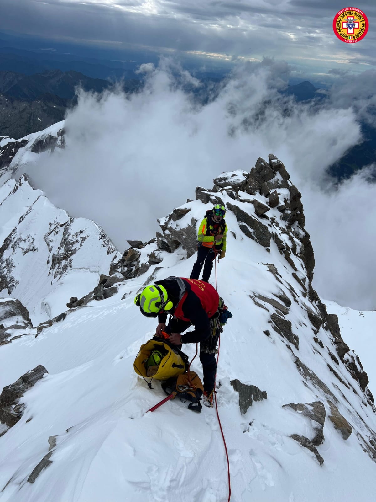 deux alpinistes ont trouve la mort sur le mont pasubio leur troisieme compagnon de cordee a ete sauve